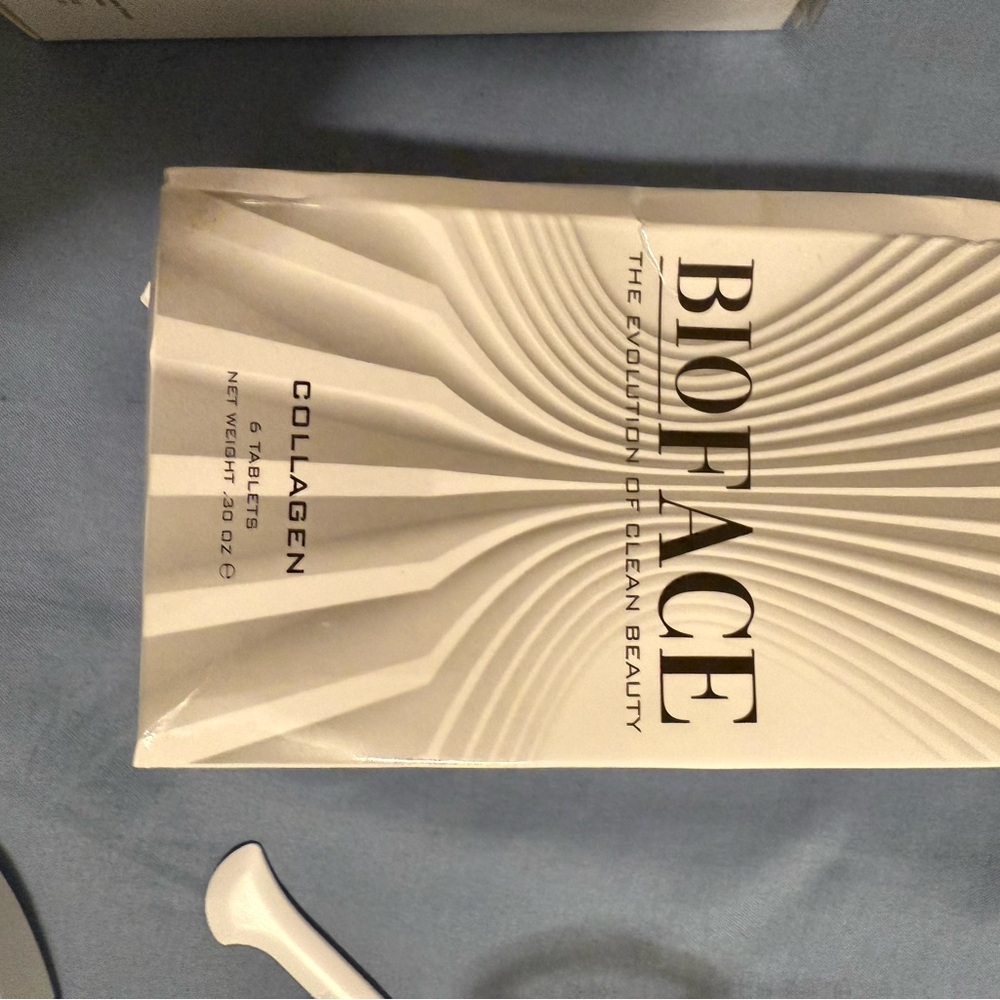 White Facial Mask Machine - Picture 6 of 10